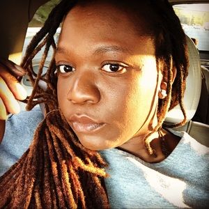 Meet your Posher, Artisha